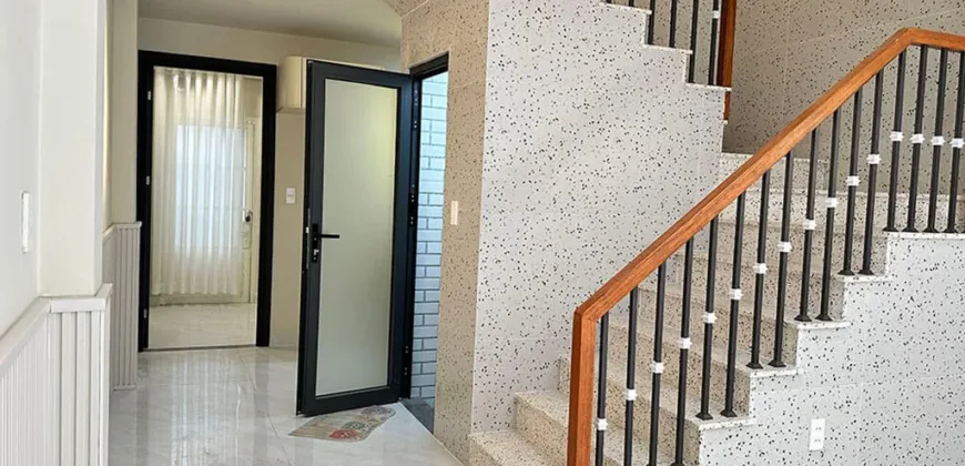 Bán nhà hẻm 391 Huỳnh Tấn Phát Quận 7 diện tích 43m2 có sân thượng